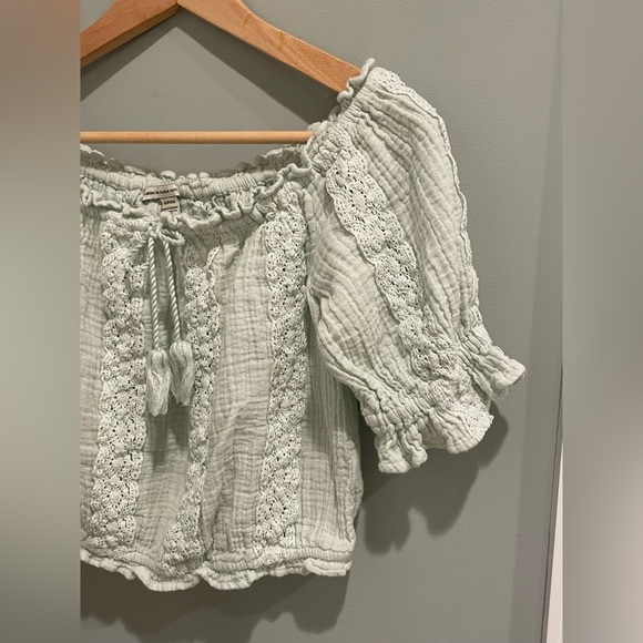 American Eagle Outfitters 100% Cotton Mint Green Peasant Crop Top-Size Small - Picture 3 of 7